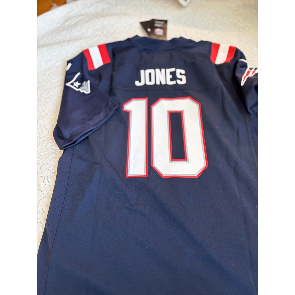 Nike Boy's New England Patriots Mac Jones 10 Jersey Size Large - Picture 4 of 5